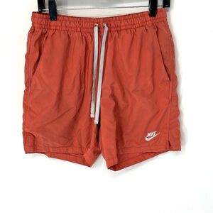 Nike mesh lined men’s shorts large